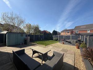 Islay Close Stanney Oaks